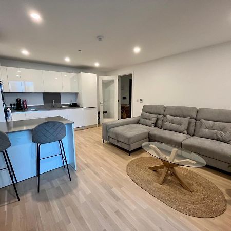 Modern Apartment With Spa And Pool ยิบรอลตาร์ ภายนอก รูปภาพ