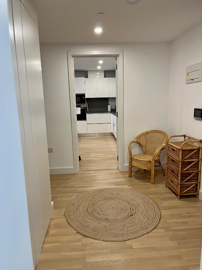 Modern Apartment With Spa And Pool ยิบรอลตาร์ ภายนอก รูปภาพ